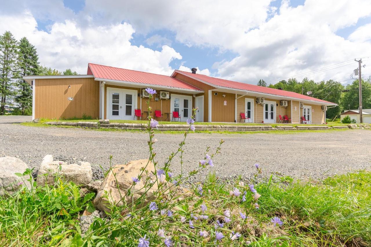 Le Saint Alex Motel Luaran gambar