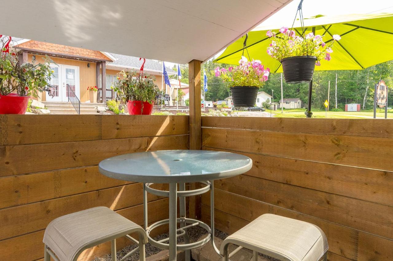 Le Saint Alex Motel Luaran gambar